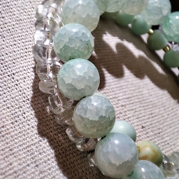 Talbot's Beaded Stone and Plastic Memory Wire Mint Green Mottled Clear NWOT - Picture 9 of 11